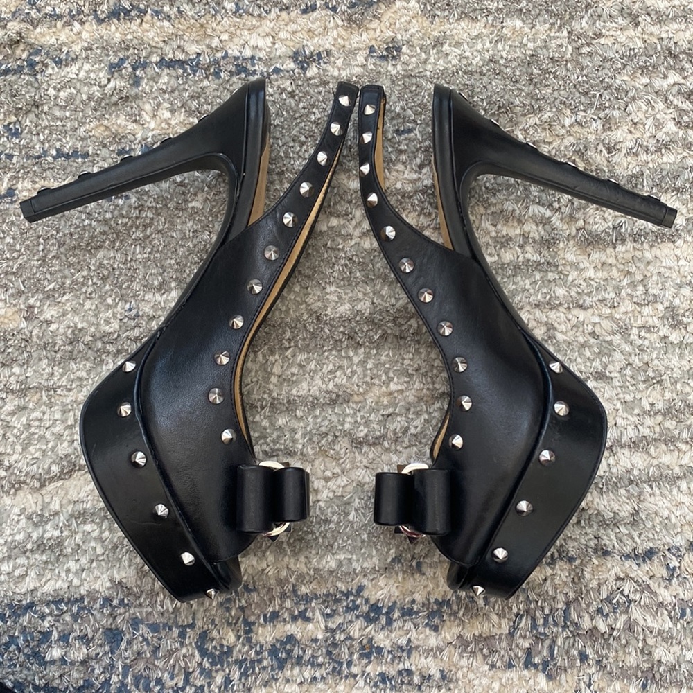Gianni Bini Spiked heel with bow - NEW!!!
